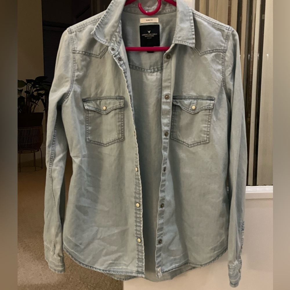 American eagle button down shirt